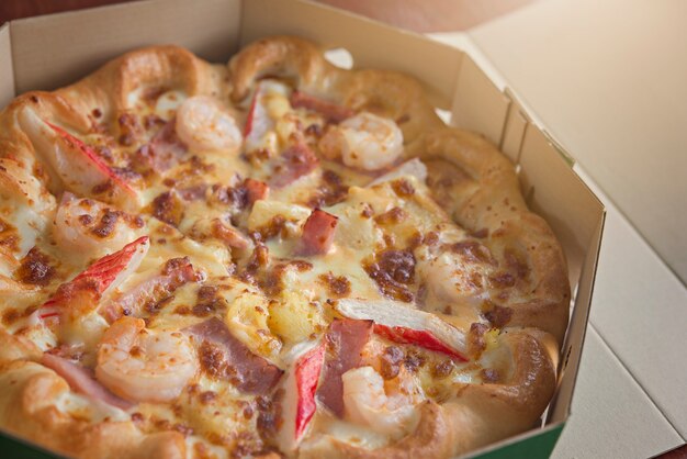 seafood pizza.