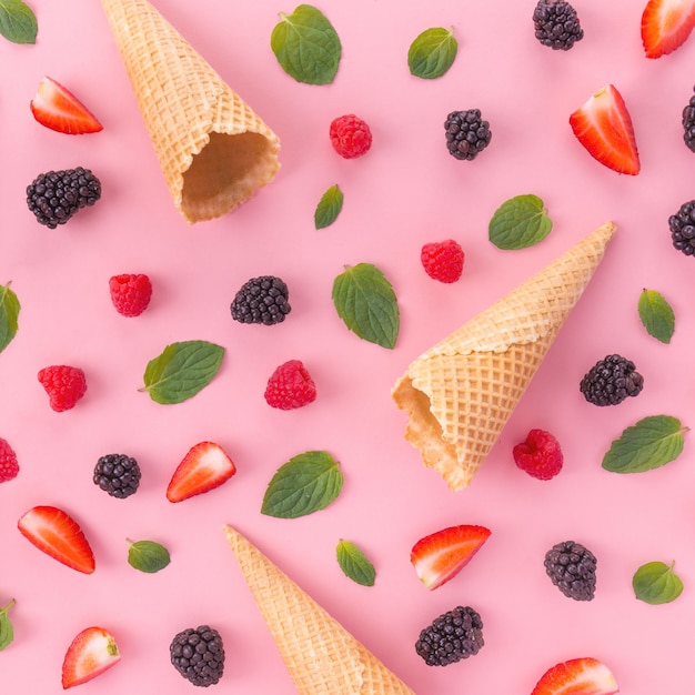 Seamless design of berries and waffle cones