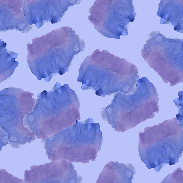 Бесшовный рисунок с синими и фиолетовыми пятнами акварели