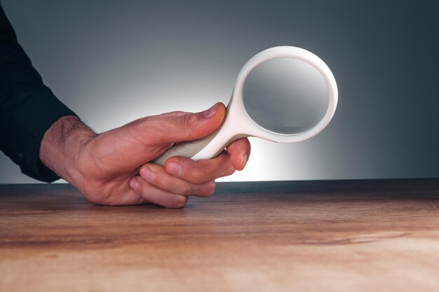 Search and detect magnifying glass