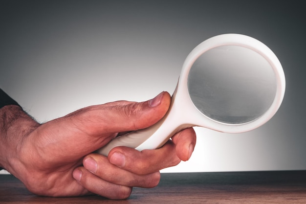 Search and detect magnifying glass