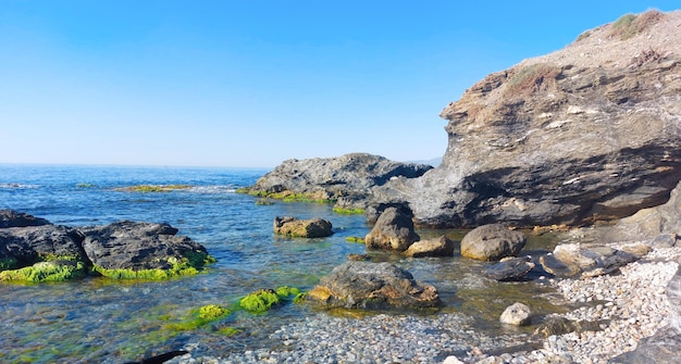 морской пейзаж на побережье Альмерии