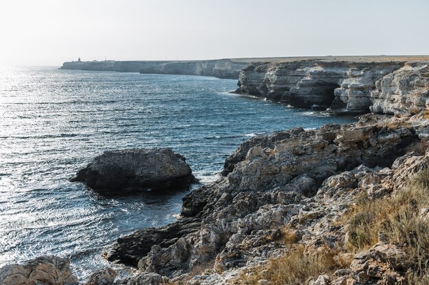 Seascape, splendide viste sulle scogliere rocciose sul mare, tarhankut, crimea