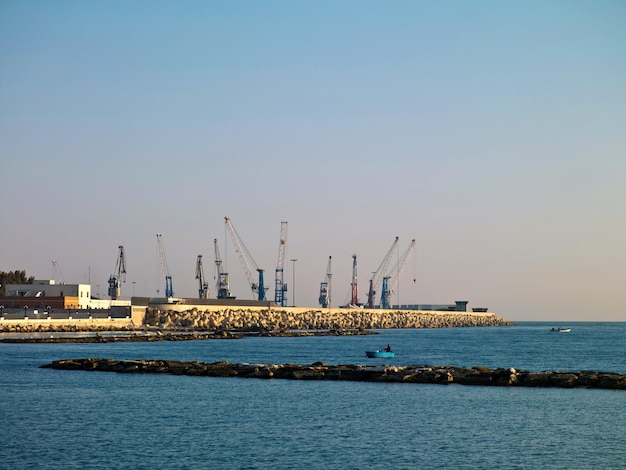 Foto banchina di vista sul mare