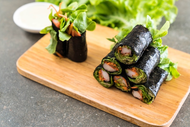 seaweed salad roll with crab stick