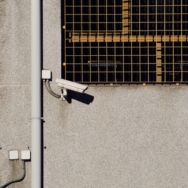 사진 건물 벽에 보안 카메라