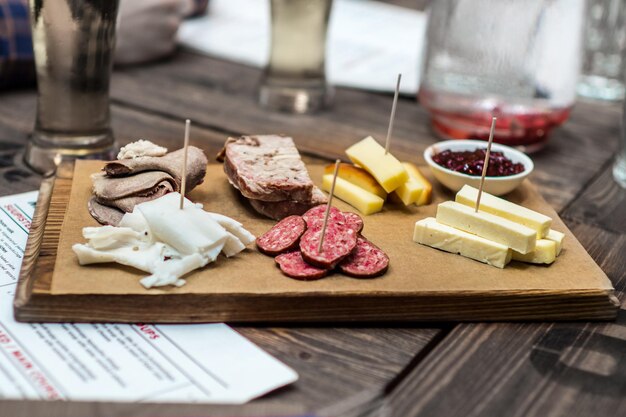 Foto selectie van snacks voor het snijden