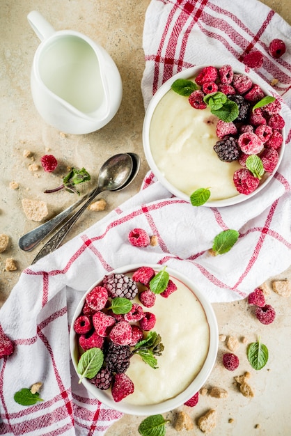 Semolina porridge with fresh berries