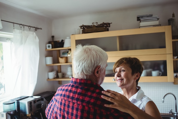 Photo senior couple dancing