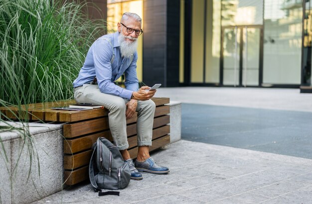 수석 hipster 남자 초상화