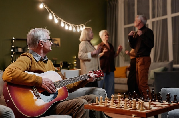 Senioren feest binnen