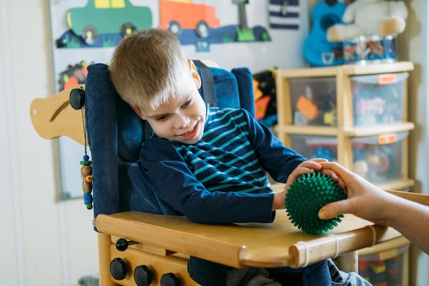 Foto attività sensoriali per bambini con disabilità attività prescolare per bambini con bisogni speciali