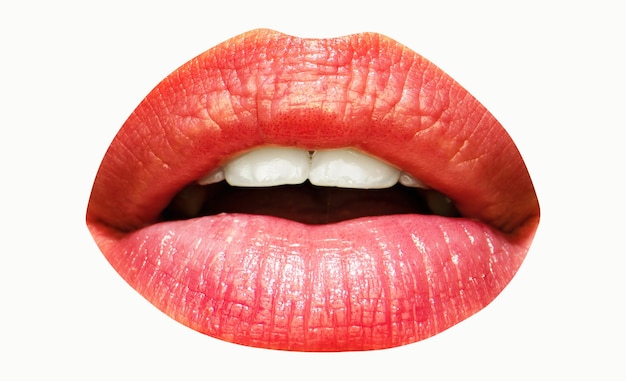 官能的な女性の唇梨花リップ女の子の口を赤い口紅のセクシーな唇でクローズ アップ
