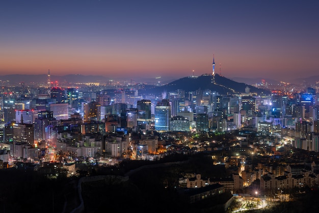 Skyline della città di seoul