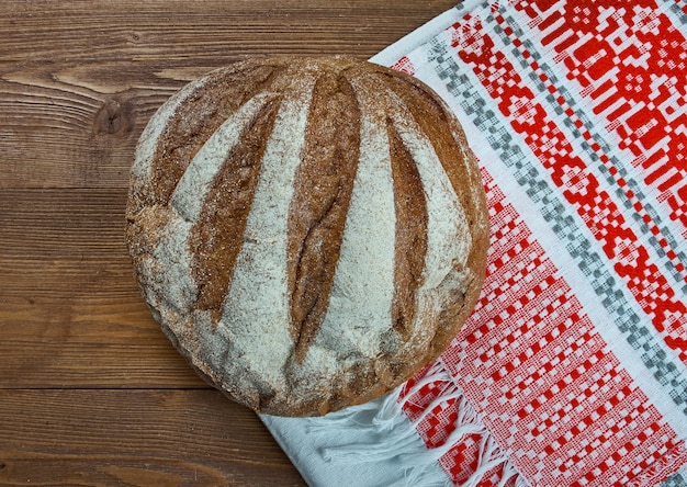 Serbian Balkan Pogacha Bread - белый хлеб, который сербы, хорваты, македонцы и другие балканцы, турки и венгры