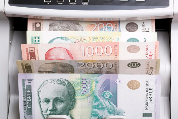 Serbian dinar in a counting machine