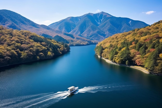 닛코 국립공원 주젠지 호수 위에서 가을의 아름다움을 포착하는 고요함과 화려함 도치기