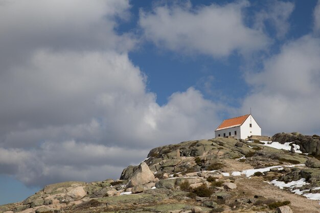 Serra da Estrela in Portugal in de winter op een zonnige dag