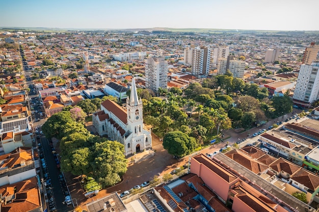 Sertaozinho Sao PauloBrazilië Circa juni 2022 Luchtfoto van Sertaozinho City center Mother Church