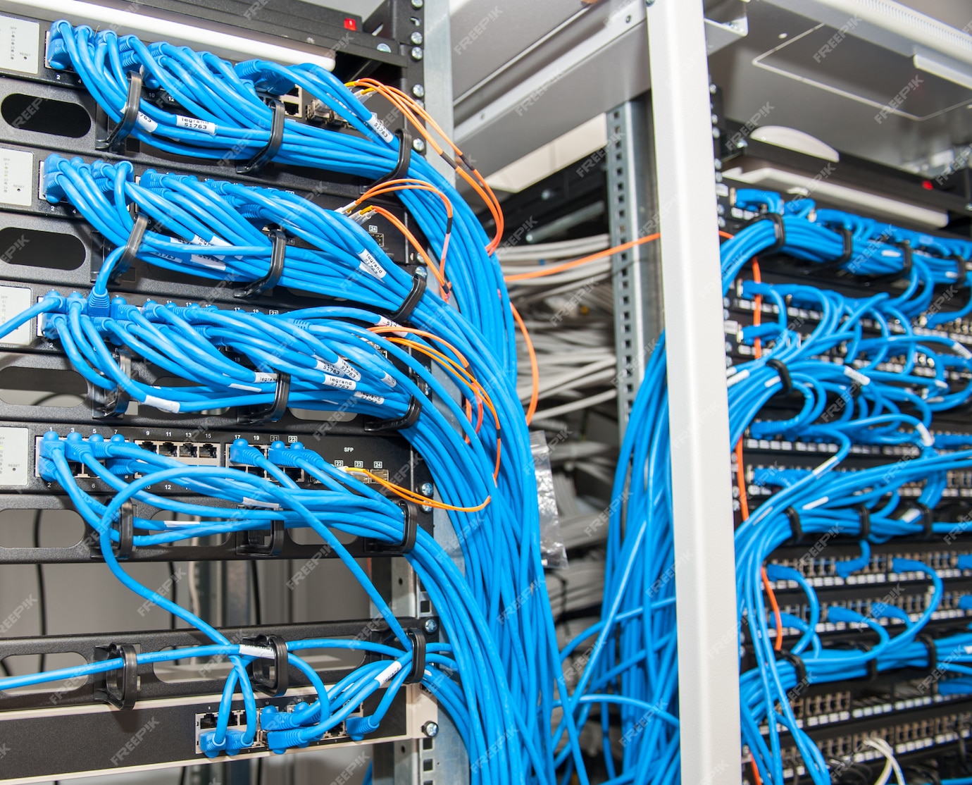 Кабели для структурированных систем связи. Структурированная кабельная сеть. Серверная. Структурированные кабельные системы. СКС Структурированная кабельная система.