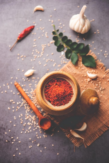 Sesam knoflook chili droge chutney poeder Til Lahsun chutney Indiase bijgerecht of smaak