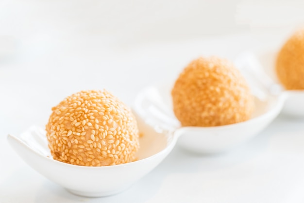 Sesame balls stuff with custard lava