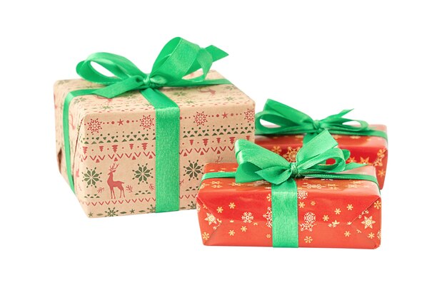 Набор рождественских подарочных коробок, изолированные на белом фоне