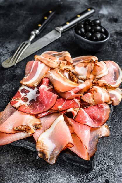 Set di prosciutto crudo italiano