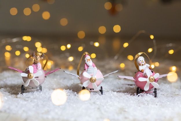 Set decoratieve beeldjes met kerstthema