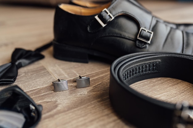 Set groom Bow tie shoes Belts Cufflinks Watches Men's Accessories
