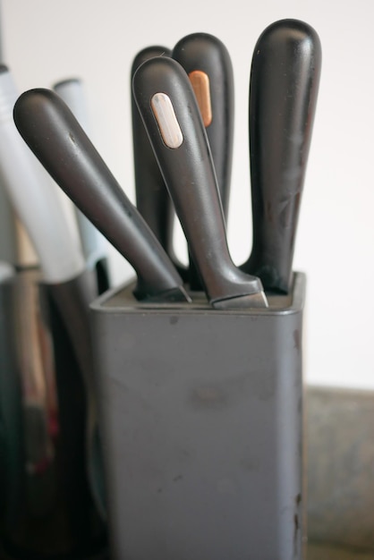 Photo set of kitchen knives in a box