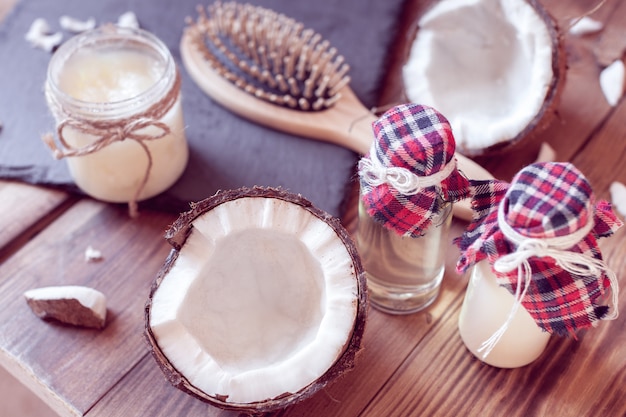 Набор кокосовых изделий для ухода за волосами
