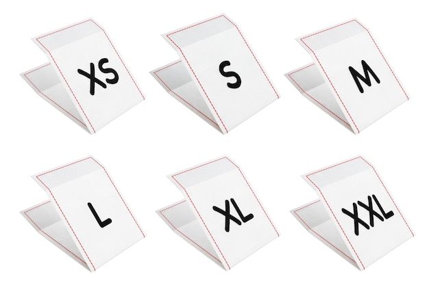 Фото Набор тканевых бирок платья со знаком размера от xs до xxl на белом фоне. 3d-рендеринг.
