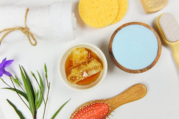Prodotti per la cura del corpo naturale dermatologia a base di erbe cosmetica igienica per trattamenti di bellezza per la cura della pelle igiene personale scrub al sale oggetti / prodotti per il bagno naturali sapone al miele erbe spa