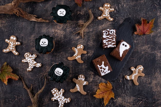 Set of scary halloween desserts