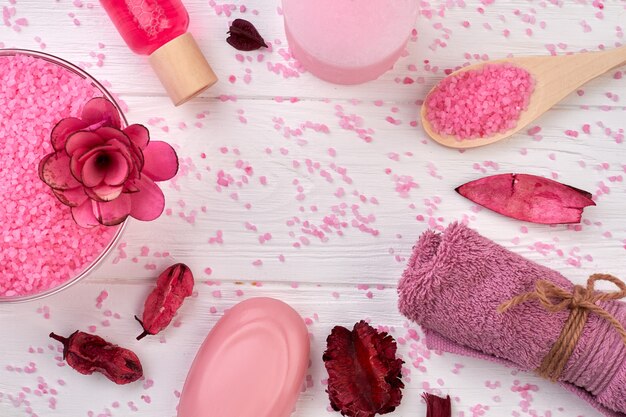 Set spa-accessoires op wit hout roze Himalayazout