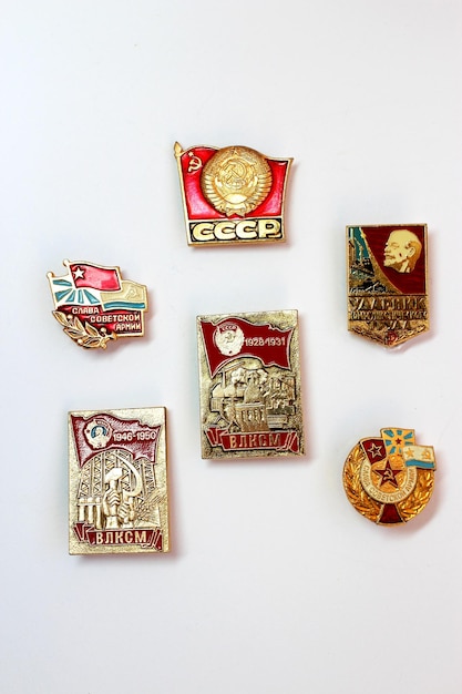 Set van Sovjet een badges over Komsomol