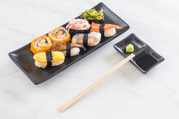 Set van sushi en maki roll