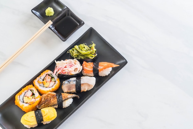 Set van sushi en maki roll