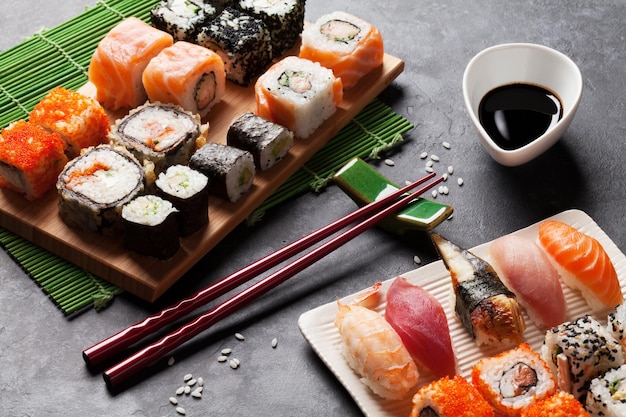 Set van sushi en maki roll