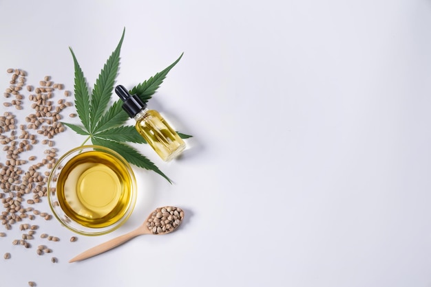 Наборы узаконенных функций марихуаны с маслом CBD в бутылке с крышкой-капельницей