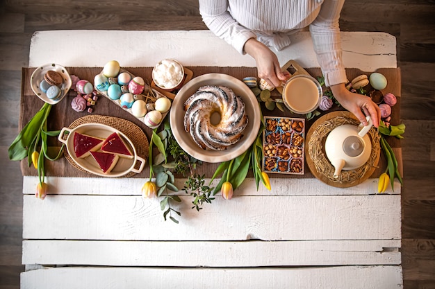 Setting food on the table