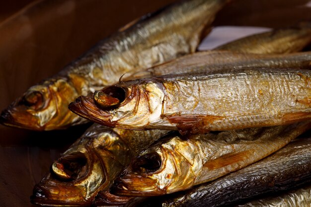 いくつかのイワシがクローズアップします。グルメ魚