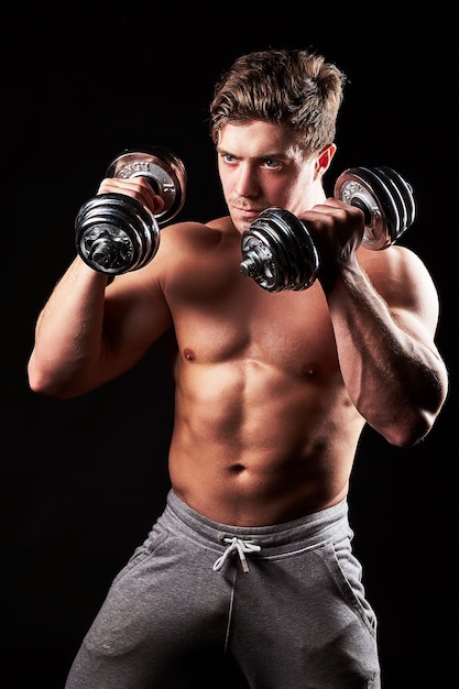 Sexy muscular fitness man