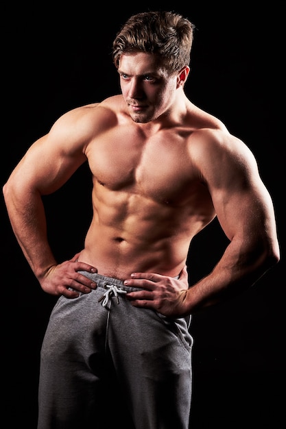 Sexy muscular fitness man