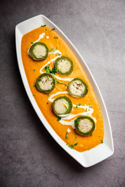 <unk>사베라 (Sham Savera) 는 파니어 (Paneer) 로 채워진 스파나치 코프타 커리입니다.