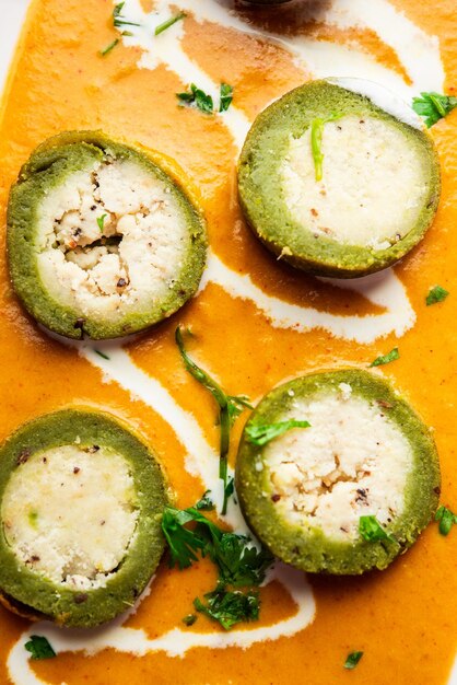<unk>사베라 (Sham Savera) 는 파니어 (Paneer) 로 채워진 스파나치 코프타 커리입니다.