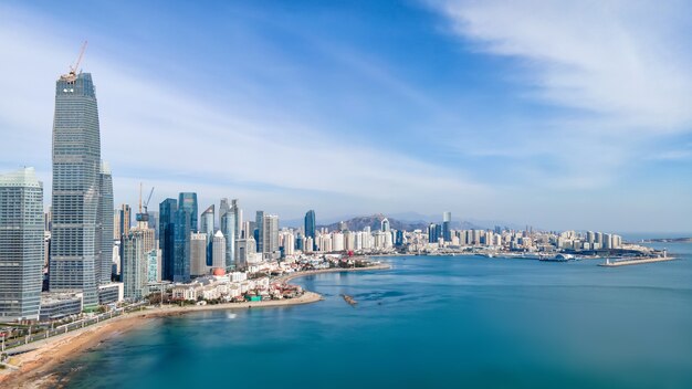 Shandong Qingdao stad kustlijn luchtfotografie