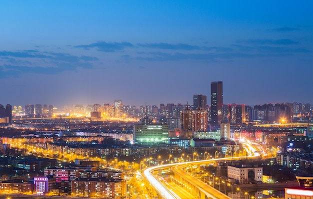 上海市の夜景、賑やかなエリア、中国