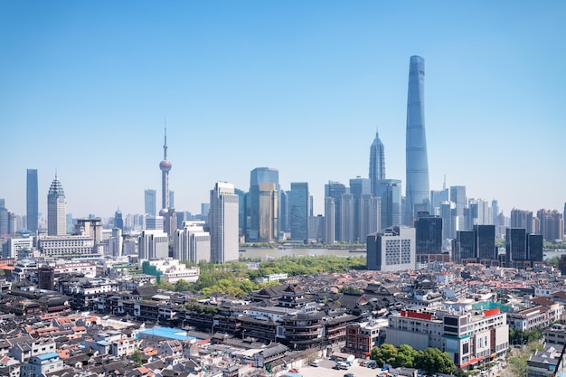 Shanghai yuyuan garden e pudong skyline bellissima metropoli moderna cityscapexa